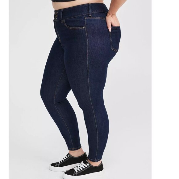 TORRID Plus Size 20 Jegging Skinny Super Soft High-Rise Jeans 3-button Dark wash - Picture 2 of 3